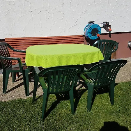 Dominik דירה ניוסטיפט אים סטובאיטל