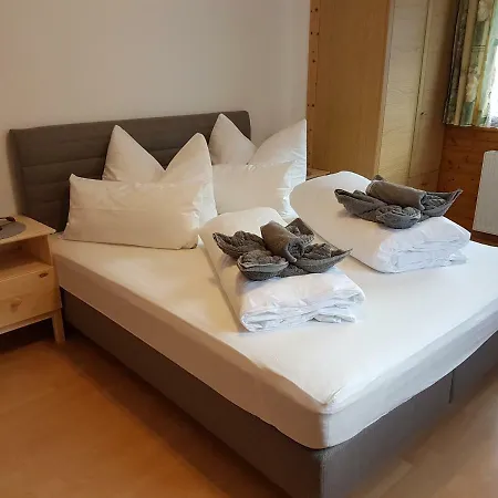 Dominik דירה ניוסטיפט אים סטובאיטל